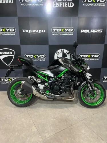KAWASAKI Z900 ABS 2023 - CINZA - POTÊNCIA E AGRESSIVIDADE - R$ 53.490,00