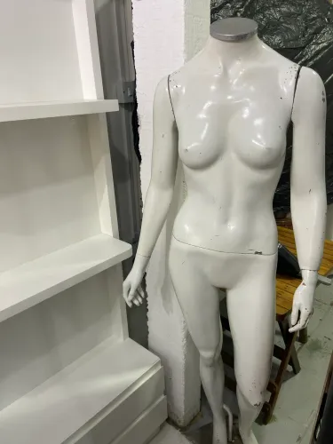 Manequim Feminino Fibra