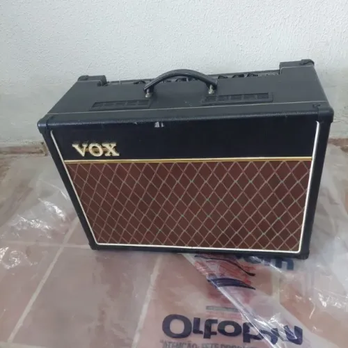 cubo de guitarra Vox AC15C1 valvulado