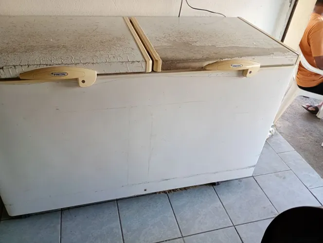 Vendo essa freezer usada 