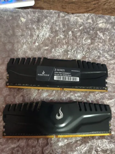 MEMÓRIA RAM RISE MODE 8GB, 3200MHz, Z Series Preto.