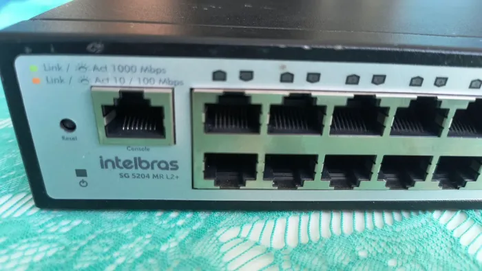 Switch Intelbras 48 portas SG 5204 MR L2+ gerenciavel