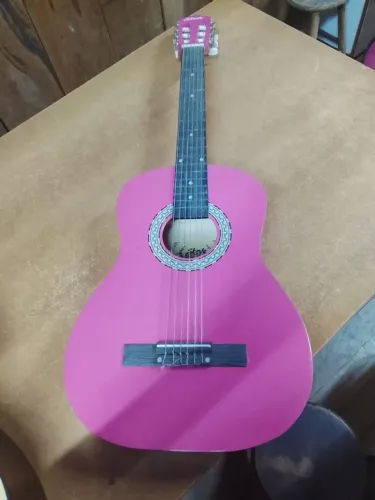 Violão Steve, com capa 