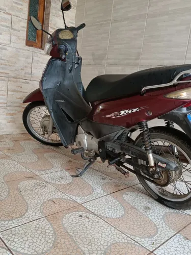 Honda Biz 2009 - Vermelha - Muito bem conservada