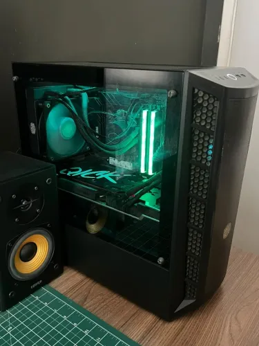 PC Gamer Ryzen 5 5600 | RX 6700 XT 12 GB | 48 GB RAM