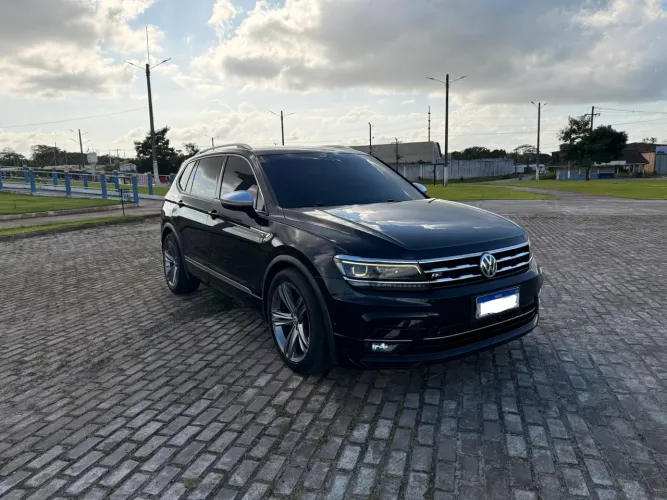 Volkswagen Tiguan Allspac R-line 350 TSI 2.0 4X4 2019