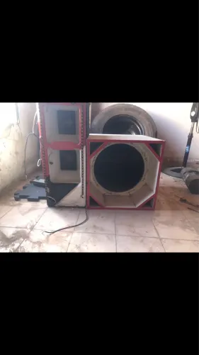 Projeto trio, grave de 15 e médio de 8. Já vai com os médios.