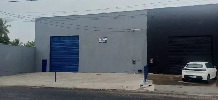 Galpão Comercial 965m² com Garagem para 5 Carros - Estoque, Distribuidora ou Veículos
