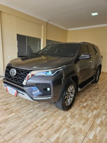 Toyota Hilux SW4 SRX 4X4 2.8 TDI 16V Dies. Aut. 2021