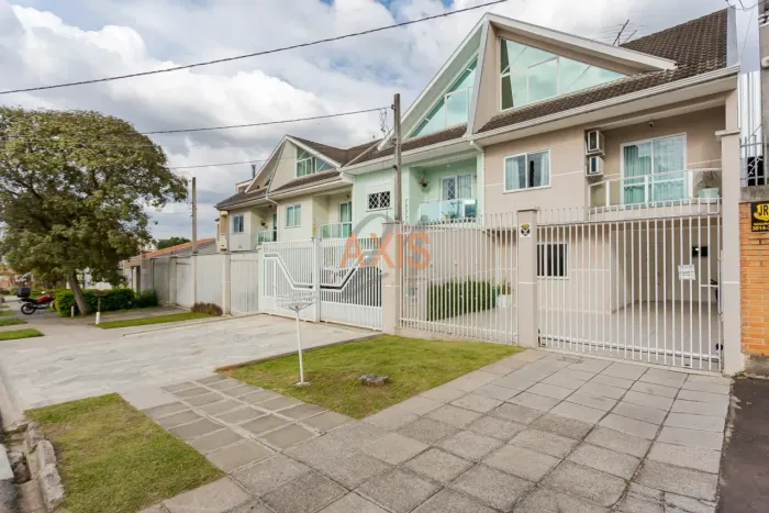 Sobrado de 3 Quartos à Venda no Residencial Ilha Bela II | Cajuru Curitiba
