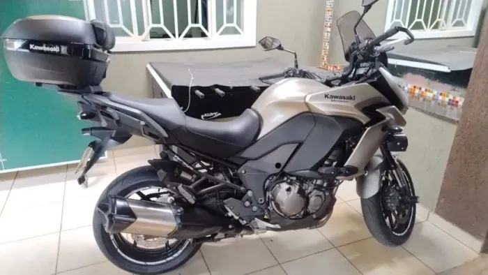 VERSYS 1000 GT - MOTO SUPER NOVA ! COM BAÚ, MANUAL, CHAVE RESERVA