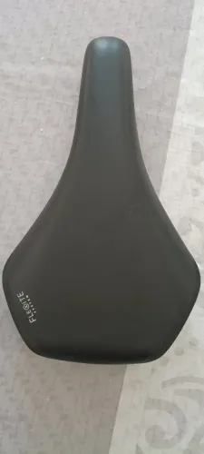Selim Selle Royal Lookin Essenza Moderate Gel Preto MTB Antiprostático