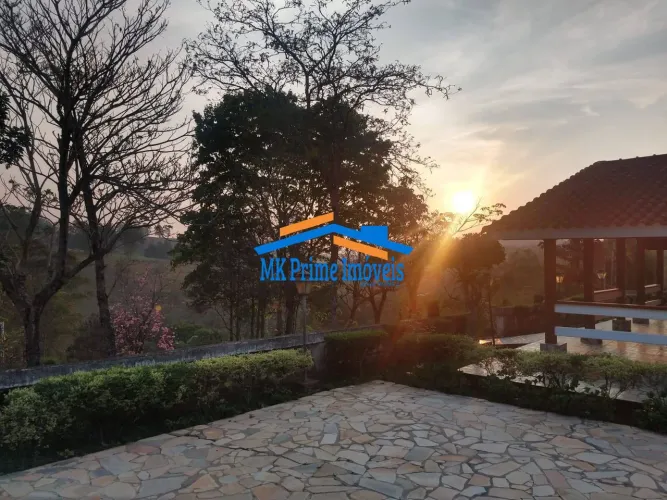 Chácara sendo 4 dormitórios, 1 suíte, piscina - Excelente Terreno 34.015m².