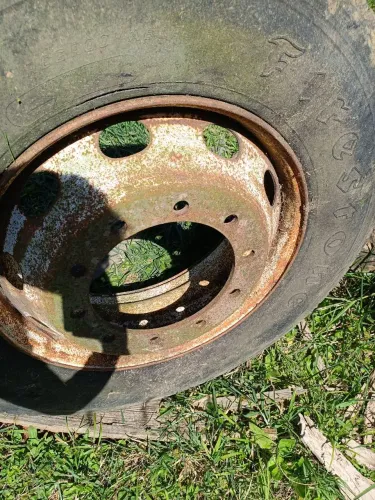 Roda caminhão aro 24,5 10 furos