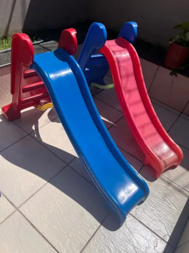 Escorregador infantil 