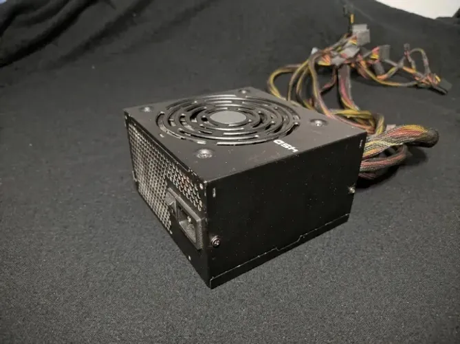 Fonte EVGA 430W 80 Plus White - Com defeito / Para conserto ou retirada de peças