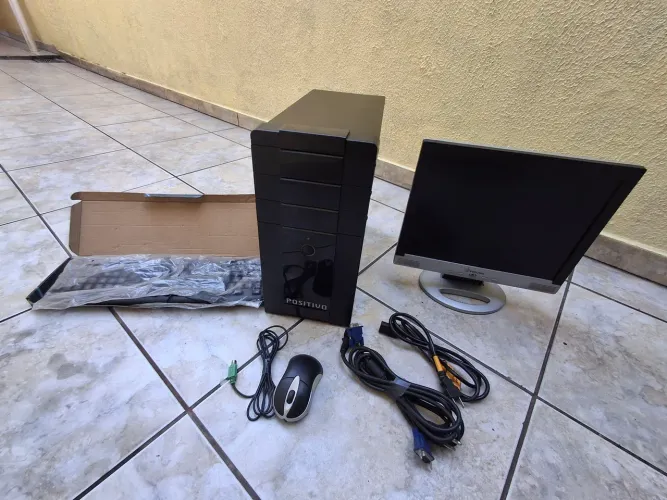 Computador CPU COM FONTE QUEIMADA,GABINETE,MOUSE,TELA 15 POLEGADAS