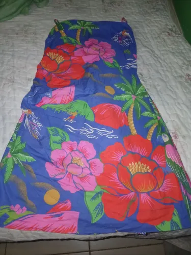 Vestido de flores da Farm 68 reais