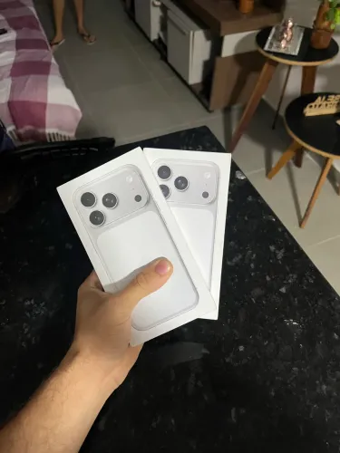 iPhone 17 Pro Silver 256GB LACRADO
