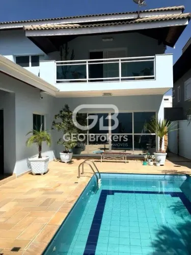 Sobrado com 4 dormitórios para locação no Condomínio Villa de Santana- Jacareí - Ref.17318