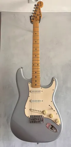 Fender Stratocaster Southern Cross com Upgrades