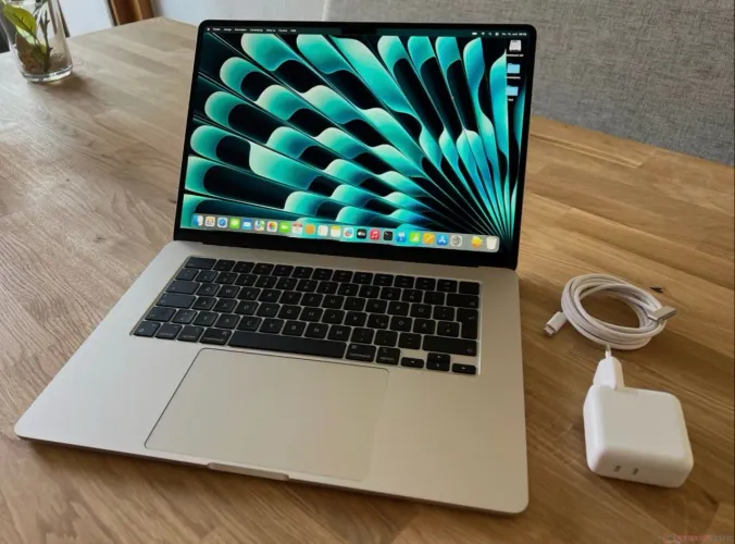 MacBook Air 15,3? M2 2023 
