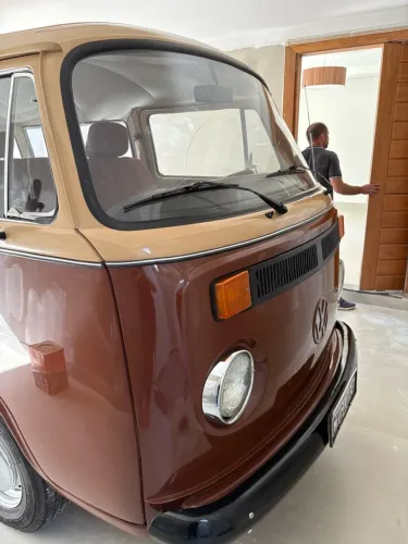 Volkswagen Kombi Standard/ Luxo/ Serie Prata 1983