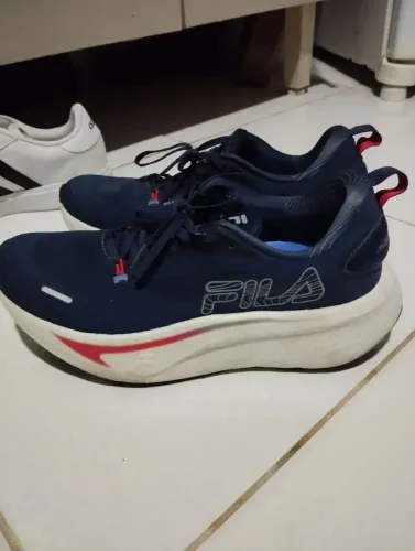 VENDO TENIS DE PLACA FILA