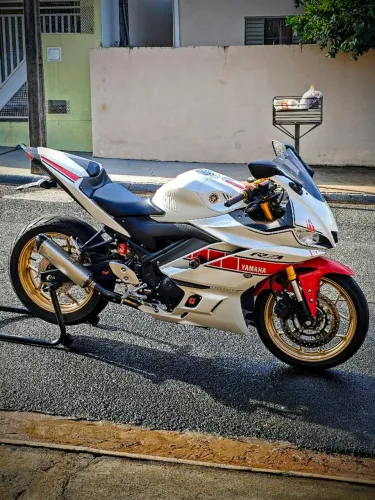 Yamaha YZF R3 60TH ANNIVERSARY