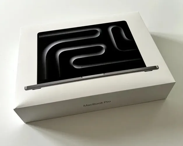MacBook Pro M4 Max