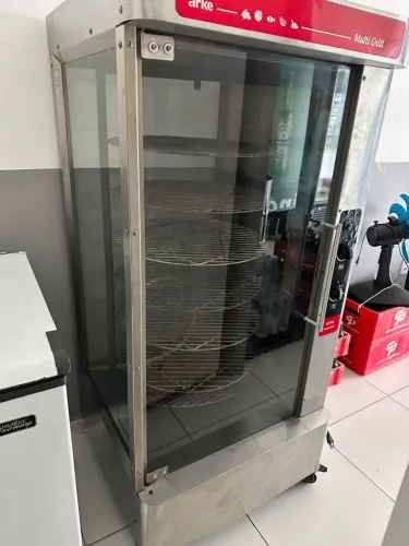 Máquina de assar frangos
