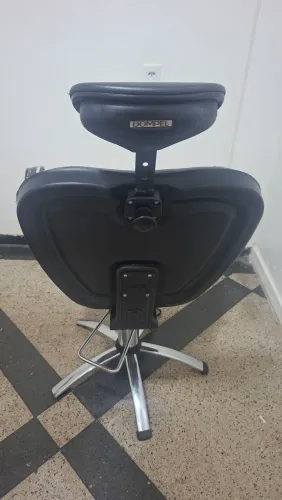 Vendo Cadeira de Cabeleireiro 