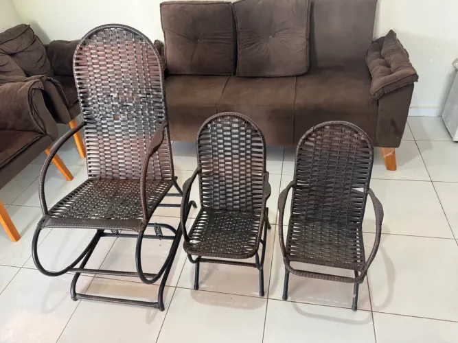 Conjunto Sofá + Poltronas + Cadeiras de balanço