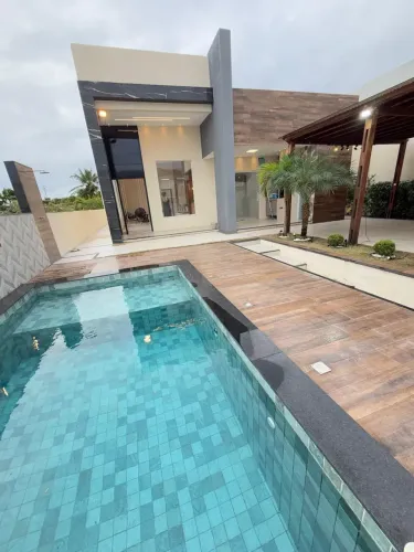 Casa Térrea 3 Suítes - Piscina Privativa - 200m² Área Privativa - Caixa D'água L. de Freit