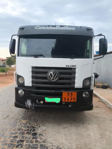 Vendo 24280 bitruck tanque 23000 litros