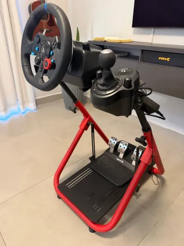 Volante g29 com suporte / impecável.