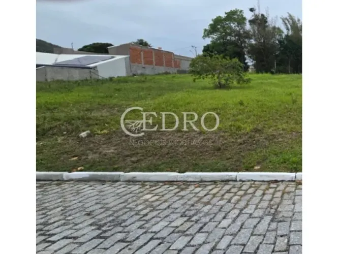 Terreno Plano 360m² Solar dos Cantarinos 2 São Mateus São Pedro da Aldeia.
