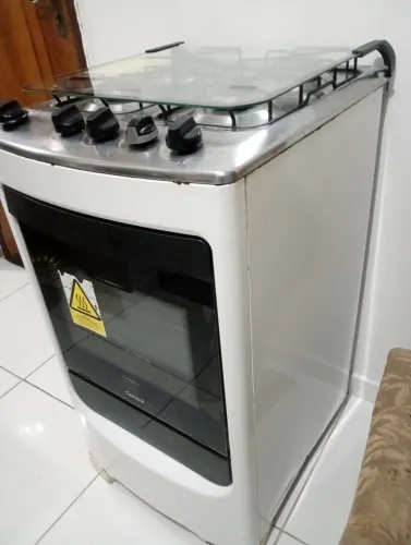 Fogão Consul funcionando as 4 bocas e forno também.