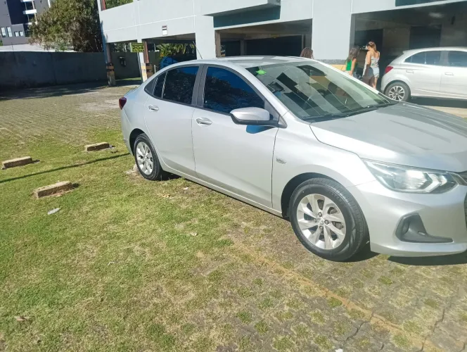 Vendo Ônix Plus modelo LT ²