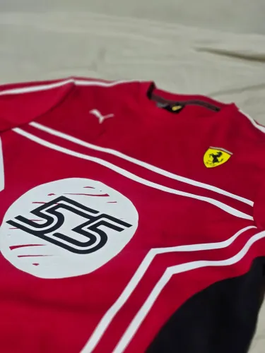 Moleton ferrari x joshua vides M