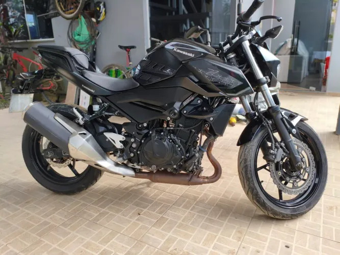 Kawasaki Z400 2021