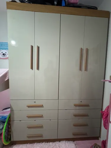 Guarda roupa solteiro 4 portas 8 gavetas