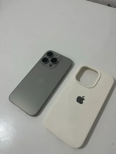 IPHONE 15 PRO (512GB) (87% DE SAÚDE) LEIA A DESCRIÇÃO