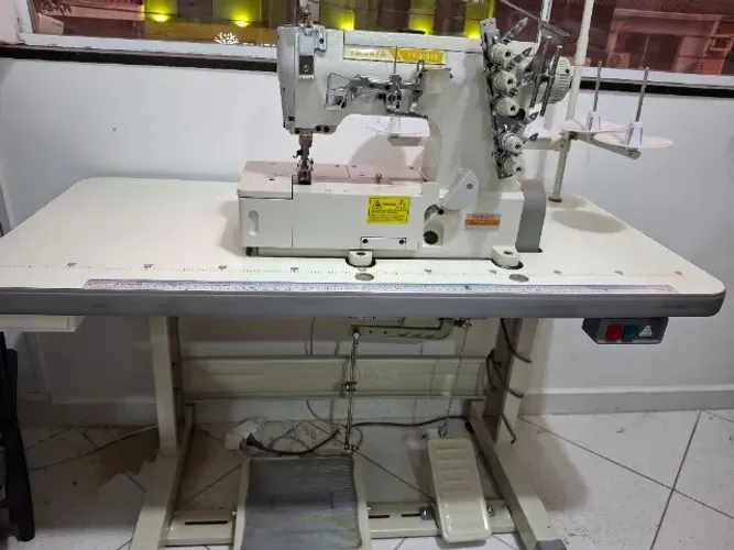 Maquina de costura industrial Galoneira 3 agulhas modelo FY 31016
