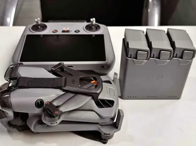 Drone DJI Mini 5 Pro Fly More  - Fly More Combo (com tela)