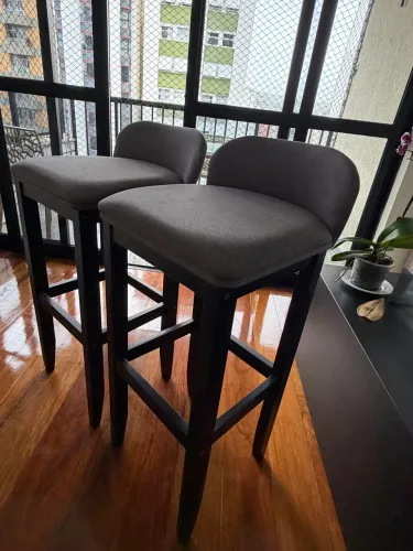 Vendo kit com 2 banquetas