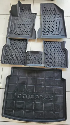 Jogo de tapetes bandeja Jeep Compass 2019 Original