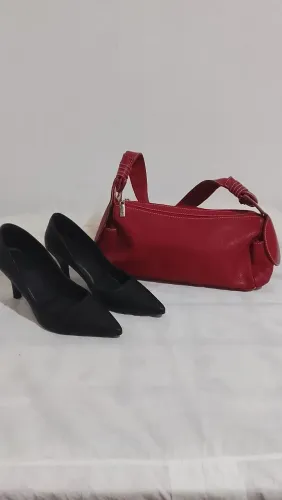 Bolsa cor vermelha couro E sapato bebecé 36