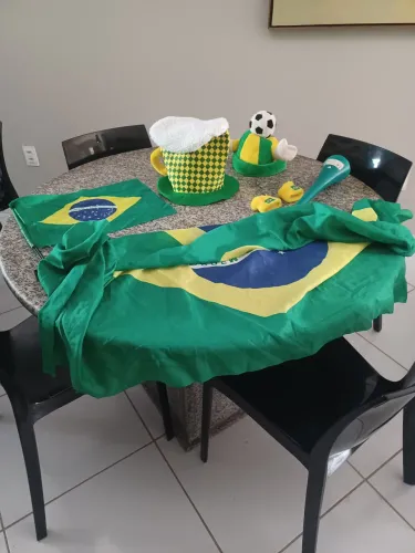 Bandeira chapéu copa Brasil adereços 