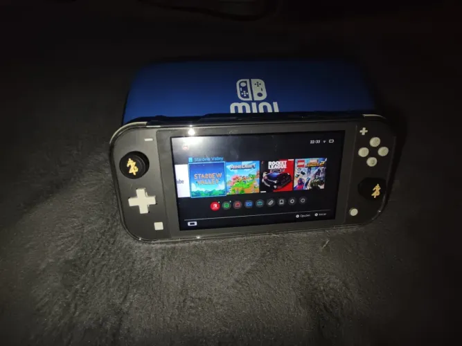 Nintendo Switch Lite + Capinha Estojo + Película | Conservado